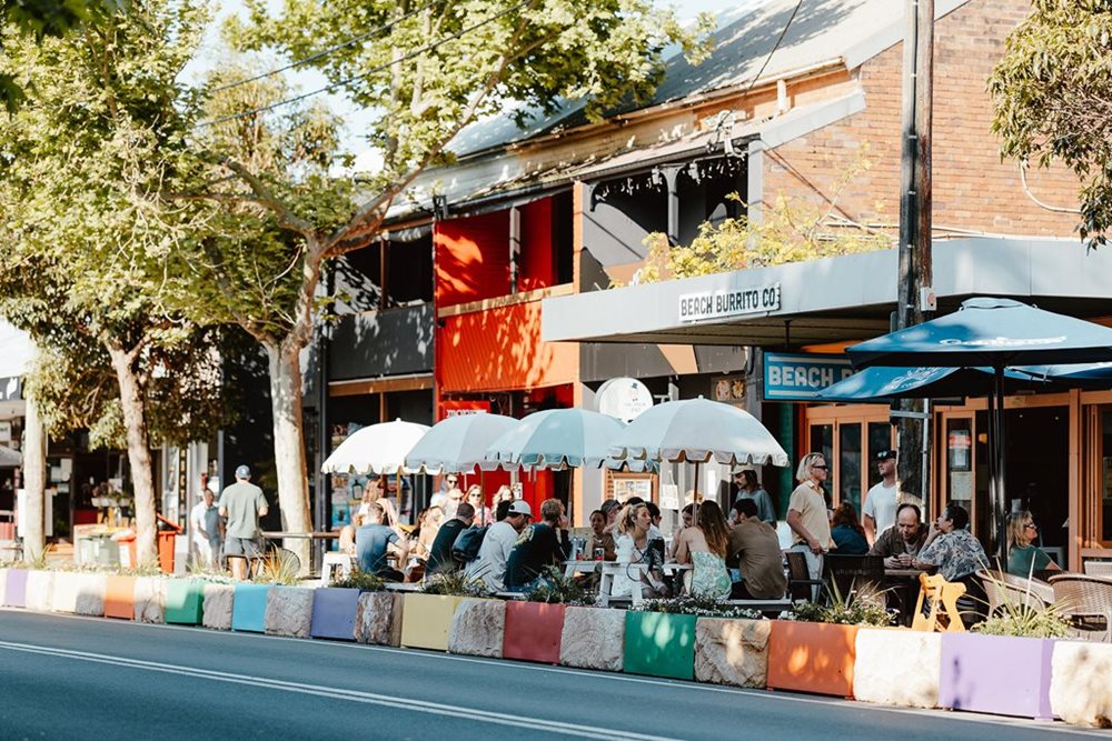 Cafes full of outside diners on Darby Street